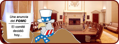 Foto del aguila sosteniendo el anuncio de FOMC en el salon del Consejo de Gobernadores.