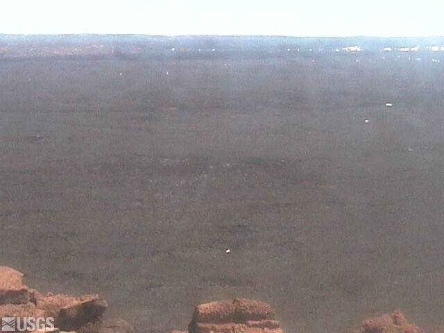 View looking south across Moku‘āweoweo