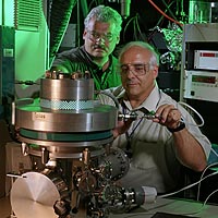 John Carlisle (left) and Orlando Auciello of Argonne