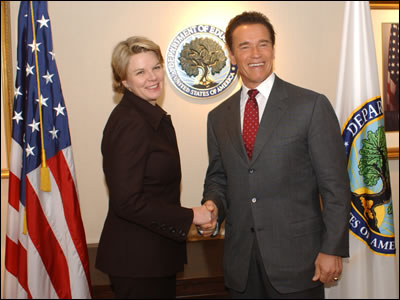Secretary Spellings met with California Governor Arnold Schwarzenegger to discuss an agreement between ED and California regarding the No Child Left Behind Act.  The agreement aims to make sure that all students -- regardless of their race, accent, or street address -- receive a quality education.