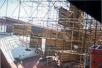 Independent pole metal scaffolding