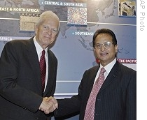 Dr. Abdul Waheed Khan, right, UNESCO's Assistant Director-General for Communication and Information, with Dr. James H. Billington, Librarian of Congress, during World Digital Library inauguration