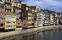 multi-dwelling housing units along a river or lake