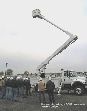 Altec providing training to OSHA personnel in Portland, Oregon.