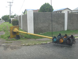 Traffic light down in Kingston one day after Hurricane Dean - Photo: USAID/R. Gustafson