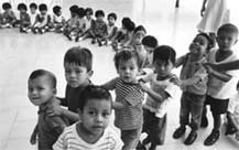 Photo of a group of Latin American children.