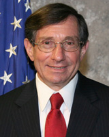 Photo of GSA's Acting General Counsel Lenny Loewentritt