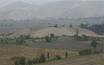 mound complex, Vinto Alto, Peru