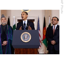 (from left) Afghan President Karzei, President Obama, Pakistan President Zardari at White House, 6 Apr 2009