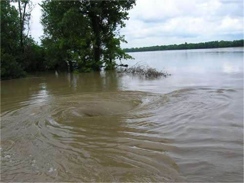 Picture viewer showing flooding in SE Kansas