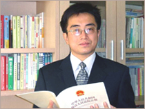 婚姻律师网的站长、律师杨晓林