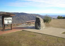 [Photograph]: Grindstone Overlook Memorial.