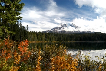 Tahklahk Lake, with Mt. Adams in the background