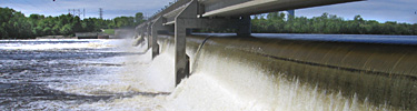 The hard-working Mississippi River spills over the Coon Rapids Dam.