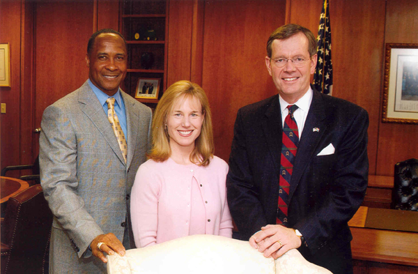Lynn Swann, Melissa Johnson and Secretary Mike Leavitt