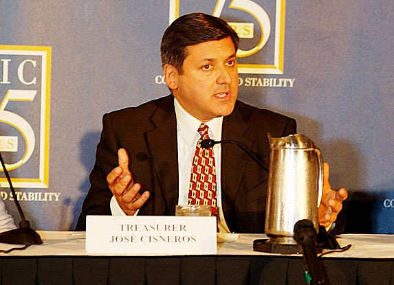 José Cisneros, Treasurer for the City and County of San   Francisco, responds to a question from the audience.