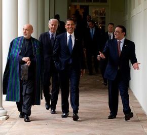 Date: 05/06/2009 Description: President Barack Obama with Afghan President Karzai and Pakistan President Zardari walk along the Colonnade following a US-Afghan-PakistanTrilateral meeting in Cabinet Room.  © Official White House Photo by Pete Souza