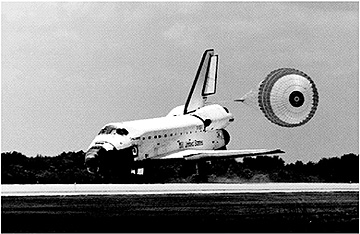 The Shuttle landing at KSC.