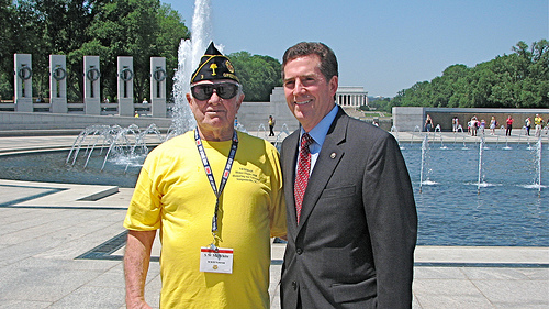 DeMint With S.C. WWII Veteran