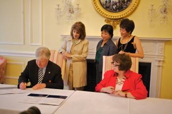 Signing ceremony to keep Immigration 