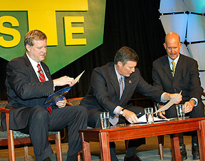 (L to R) Edwin G. Foulke, Jr., former-Assistant Secretary, USDOL-OSHA; Michael W. Thompson, then-President, ASSE; and John Howard, M.D., then-Director, National Institute for Occupational Safety and Health (NIOSH); renew the OSHA and ASSE national Alliance at the association's Professional Development Conference on June 10, 2008 in Las Vegas, Nevada.