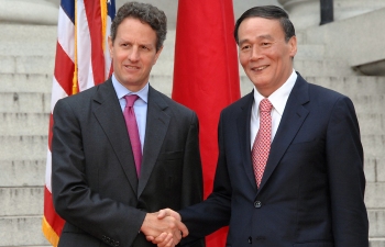 Secretary Geithner and Vice Premier Wang at the first U.S.-China Strategic and Economic Dialogue held in Washington, D.C. on July 27 and 28.