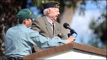 Hollywood Legend Mickey Rooney Delivers Gettysburg Address.