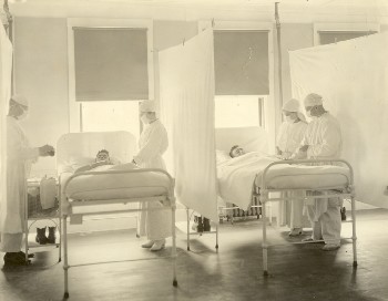 "Influenza patients - November 1918," The Office of the Historian and Navy Medicine Magazine, Bureau of Medicine and Surgery, 2300 E Street, NW, Washington, DC 20372. 