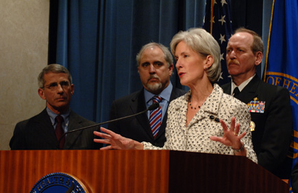Secretary Sebelius leads a press conference Wednesday morning. She updates members of the public on the H1N1 outbreak, joined by key HHS Officials involved in the response.  (HHS Photos by Chris Smith)