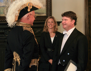Ambassador Matthew Barzun, with his wife Brooke at the Royal Palace on August 21, 2009. (Embassy Photo) 
