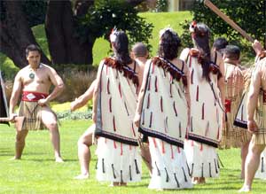 Maori performers participate in a welcoming ceremony, Wellington, New Zealand, October 31, 2006. [© AP Images]
