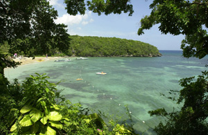 Beach in the town of Ocho Rios, Jamaica, July 12, 2001. [© AP Images]