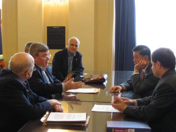with Veterans Advisory Committee and Secretary of Veterans' Affairs Eric Shinseki