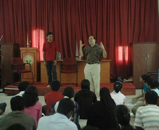 Josh Kornbluth leading a theater workshop for college students at Loyola College