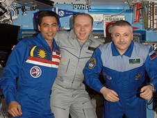 ISS015-E-34600 -- Soyuz TMA-10 crew