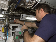 ISS014-E-09413 -- ISS 'Mates' SWAB Deck