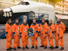JSC2008-E-119073 -- The STS-126 crew members