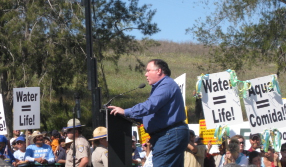 Rep. Cardoza participates in a march for water rally