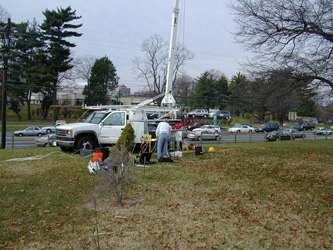 USGS scientists using the BAT3 to test fractures in bedrock that are potentially responsible for the problematic discharge of ground water into a subway tunnel, Medical Center Station, Bethesda, MD. The tunnel is part of the Washington Metropolitan Area Transit Authority's subway system