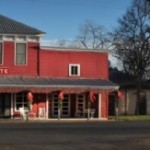 Artistic Inns of Texas: New Fayetteville Red and White Gallery Hosts Moroles Show
