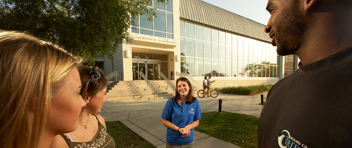 Student ambassadors lead our campus tours