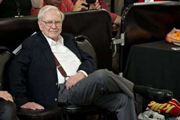 Not a lot of sinister-looking Warren Buffett photos!