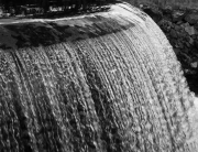 flat_waterfall_by_natoroja-d2xsesu