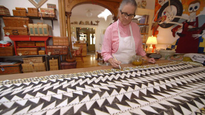 Wendeanne Ke&grave;aka Stitt moves the Kapa tradition forward by applying her experience as a master quilter to the art of Kapa making, piecing the cloth into designs such as this one.