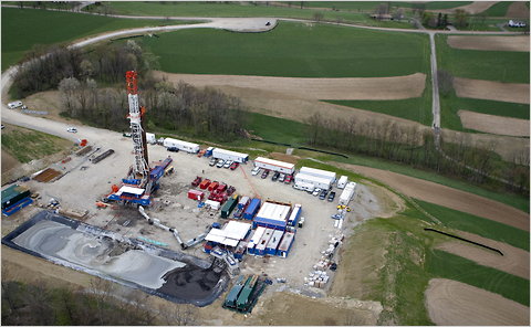 A drilling rig in Washington County, Pa., where the E.P.A. will study the impact of fracking on water quality.