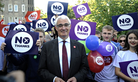 Alistair Darling campaigning in Edinburgh