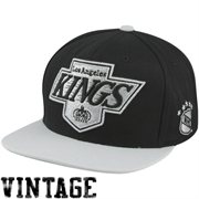 Mitchell & Ness Los Angeles Kings Vintage XL Logo 2T Snapback Hat - Black