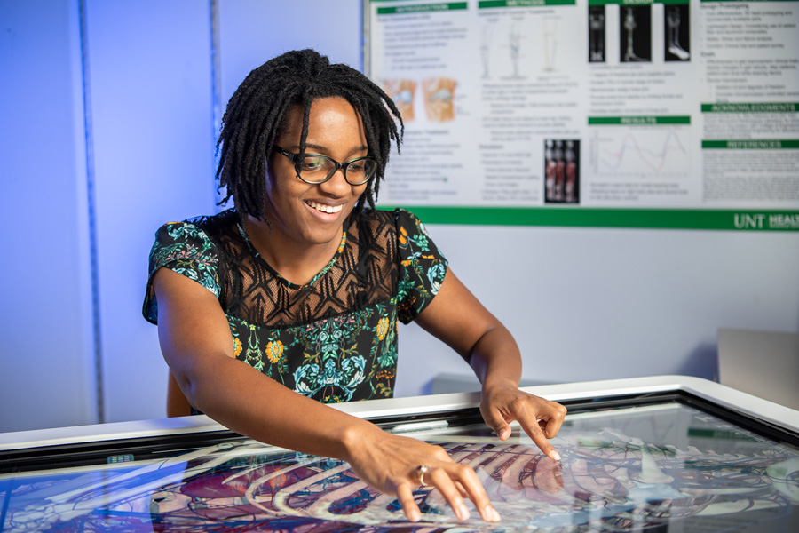 Junior Kiana Poole in the Biomedical Engineering Building