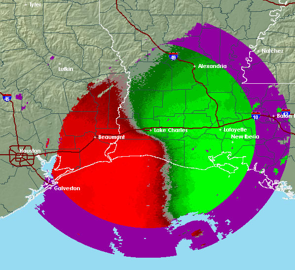 Composite/Base reflectivity image comparison