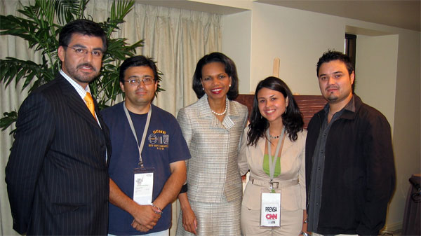 Secretary Rice with the CNN Español crew from her interview with Alberto Pando ,far left, in Santiago, Chile on March 10, 2006. [State Department photo]